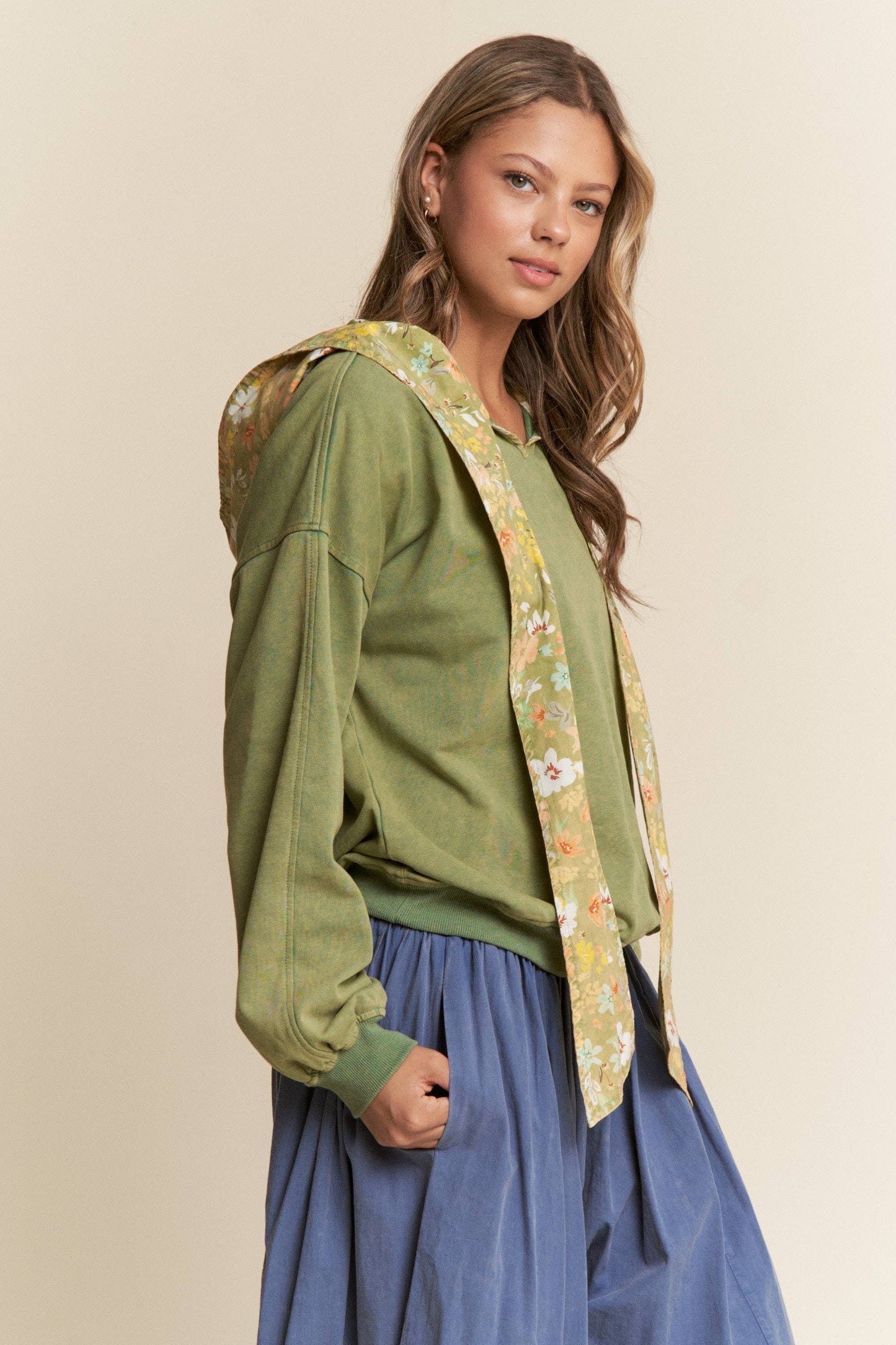 Mineral Washed Floral Print Hooded Pull-Over