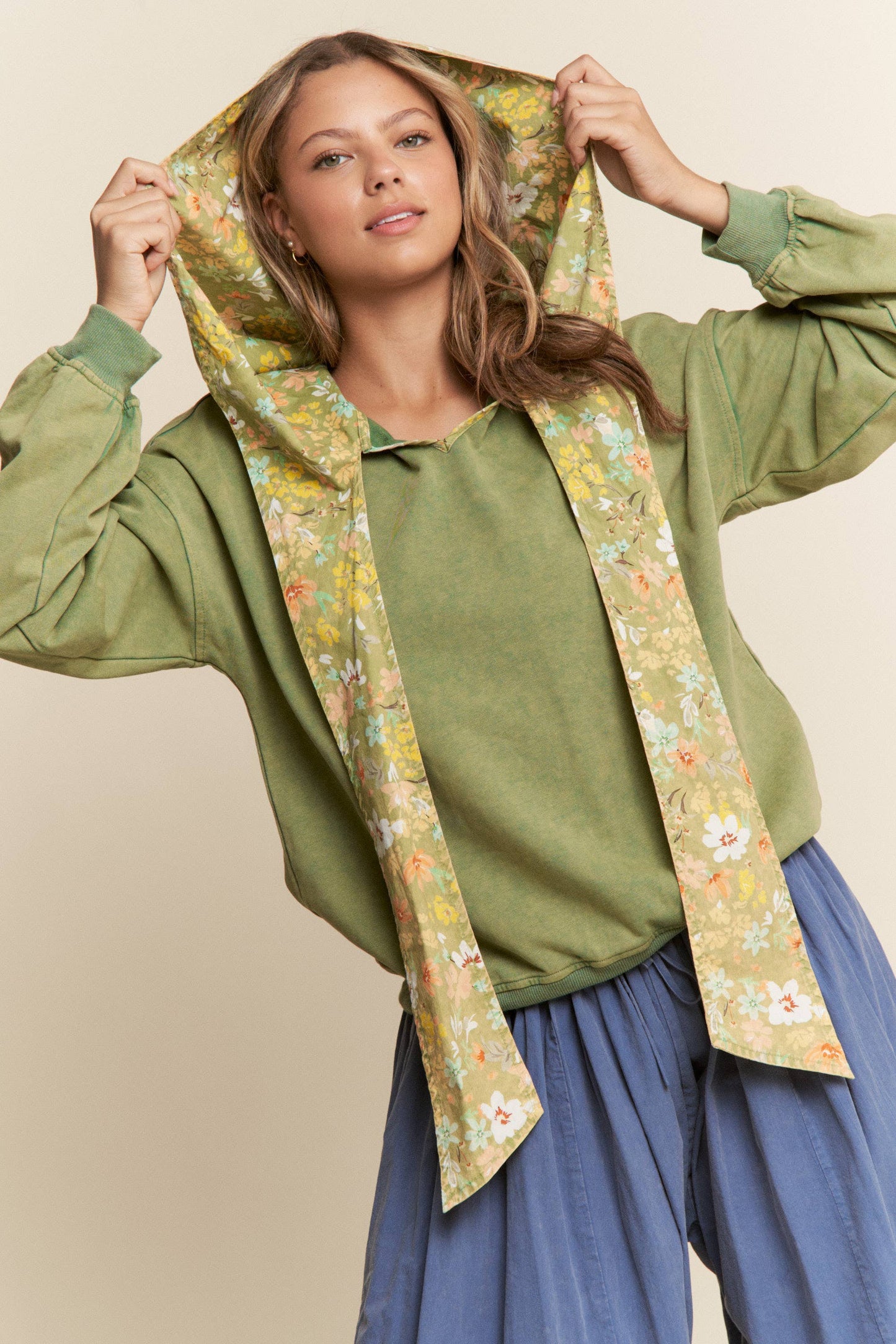 Mineral Washed Floral Print Hooded Pull-Over