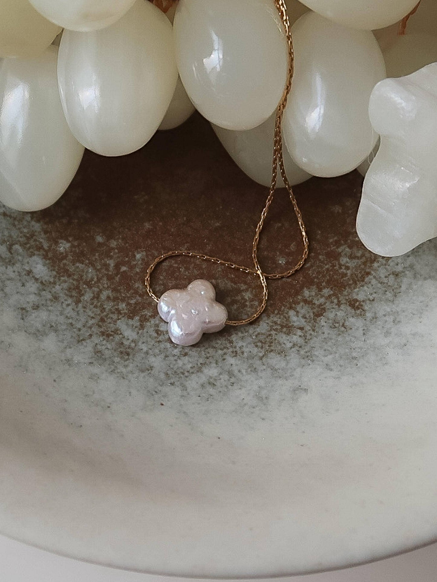 18K Gold Non-Tarnish Freshwater Pearl Cloverie