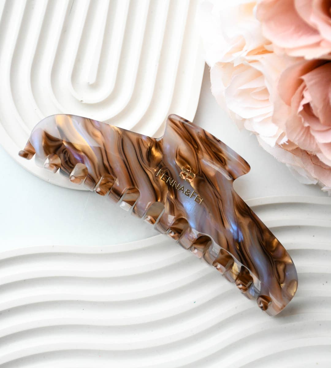 Fenna and Fei XL Claw Clip in Mocha Swirl
