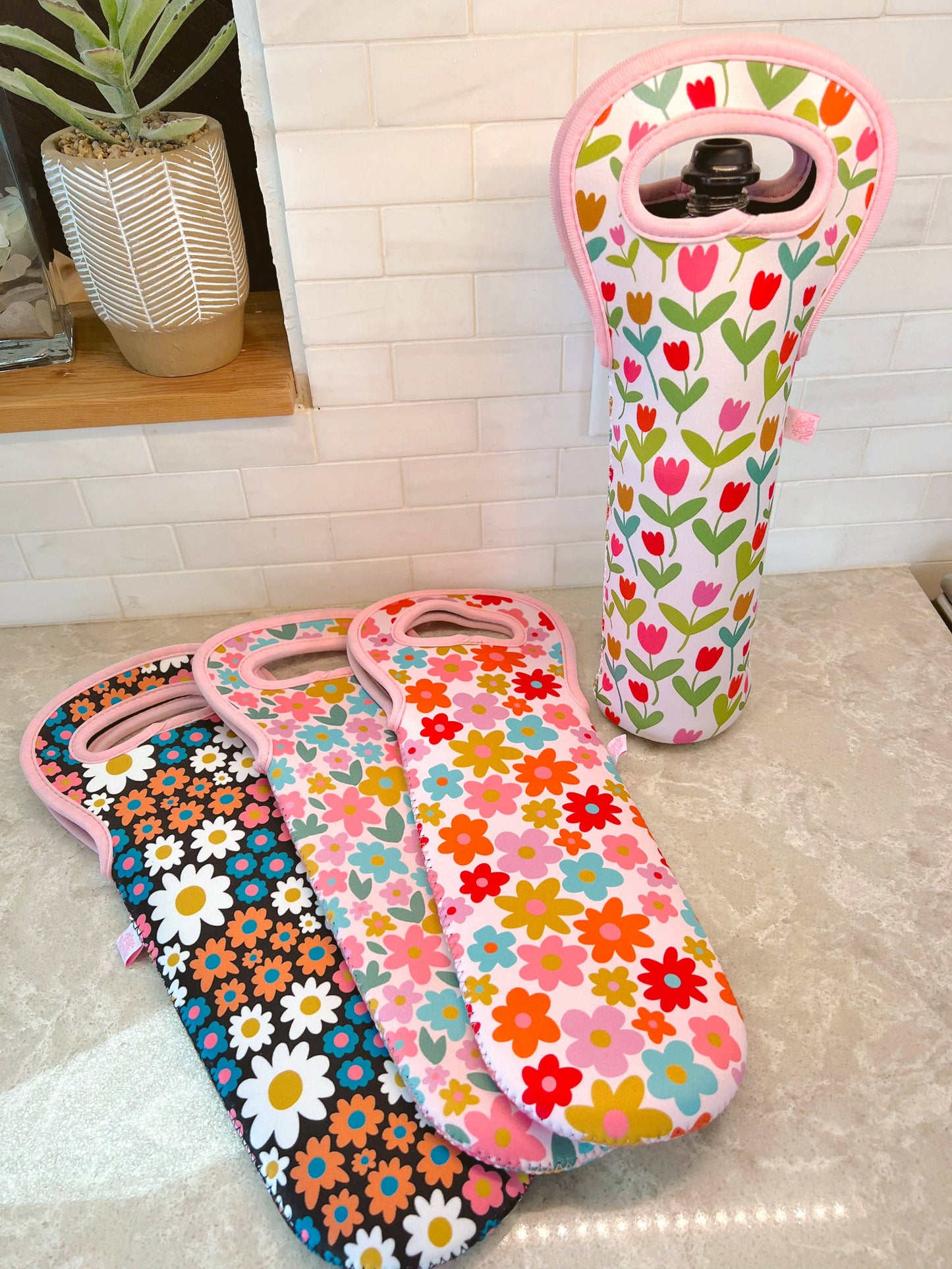 Insulated Wine Bag / Wine Gift Tote - Tulips