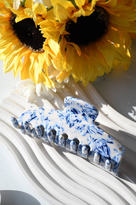 Fenna and Fei Rectangle Acetate Hair Claw in Porcelain